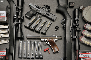 US Border Patrol Selling Weapons to Mexican Drug Cartel