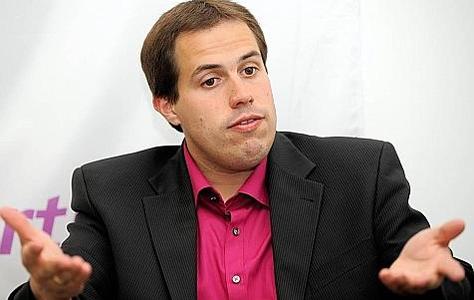 Belgian MP LAURENT LOUIS stands against war in Mali